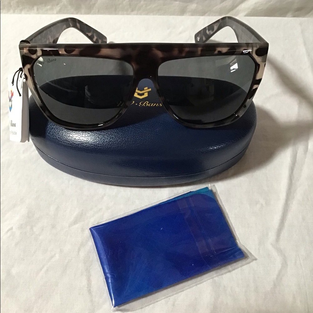 421 🌞 NIB UV Bans Sunglasses🌞